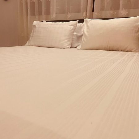ホテル Mila Boutique Airport シーダワ エクステリア 写真
